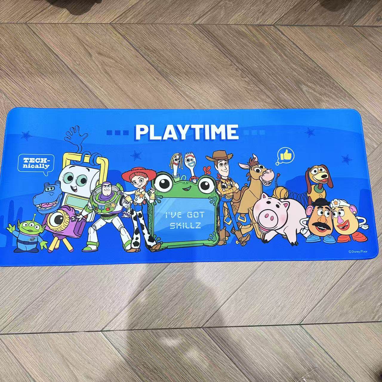 Gaming Keyboard Nearby - Duża podkładka pod mysz Disney Pixar