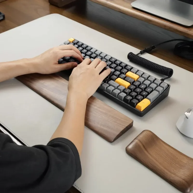 Podpórka pod dłoń z drewna orz – Wrist Rest Wood recenzja i cena